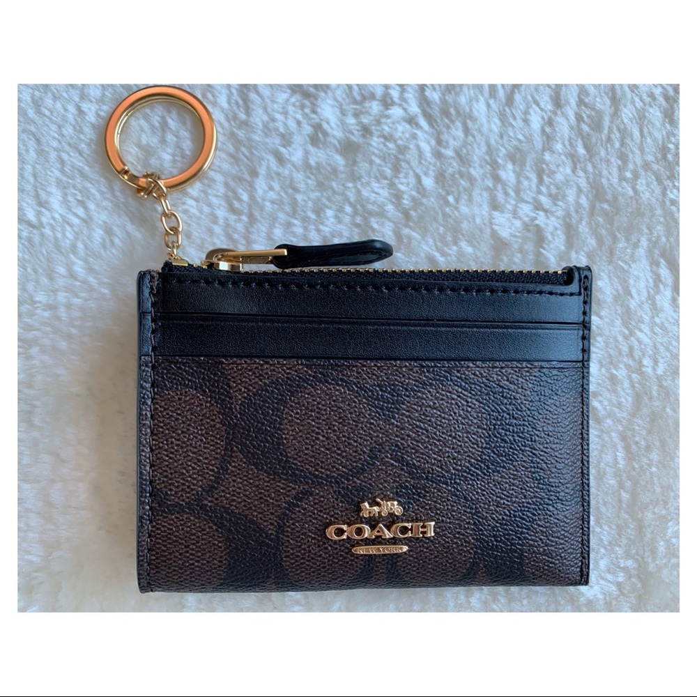 New Coach key chain wallet with tags & gift box.